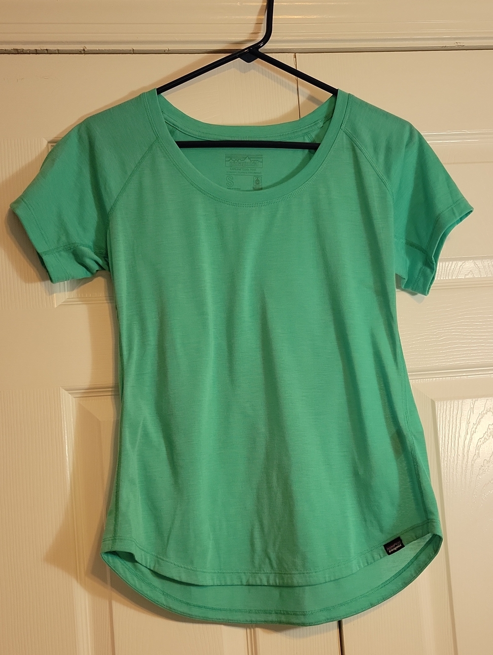 Patagonia Capilene Cool Trail T-Shirt Aqua Small Excellent Used Condition